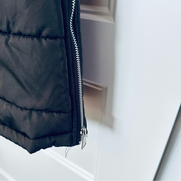 Long Vest Puffer Jacket with Hood - Picture 5 of 8